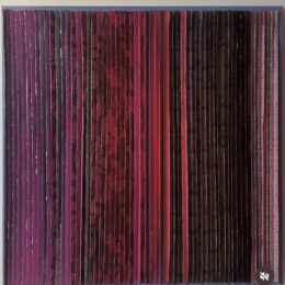 Uday Mastenbroek creëert kleurrijke, abstracte kunstwerken opgebouwd uit repen behang die hij met de hand beschildert en laag voor laag samenbrengt. Het resultaat is een krachtig driedimensionaal spel van kleur, licht en structuur dat verandert bij elke blik of lichtval — moderne kunst die blijft verrassen en bewegen.